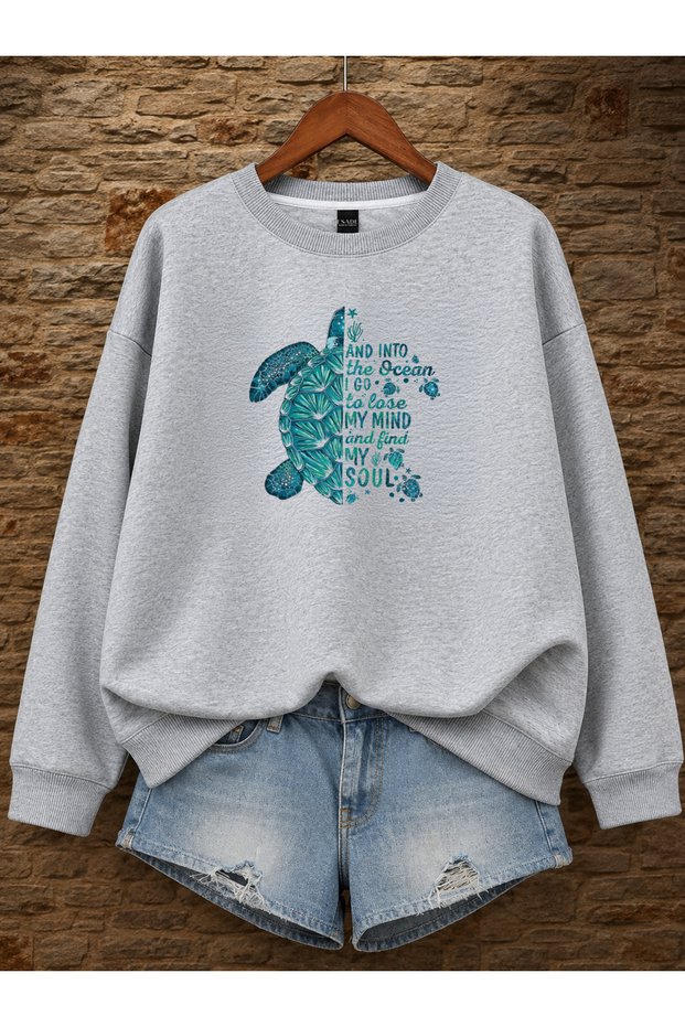 Women's Green Turtle Printed Comfortable Fit Crew Neck Gray Sweatshirt