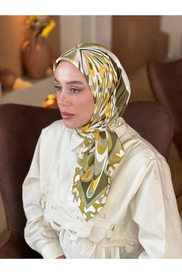 وشاح من الكشمير بتصميم تجريدي من ModaKaşmir