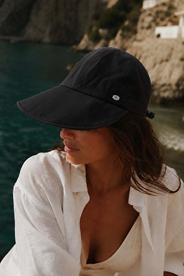 Women's Wide Brim Uv Protection Adjustable Technical Sun Hat - Black