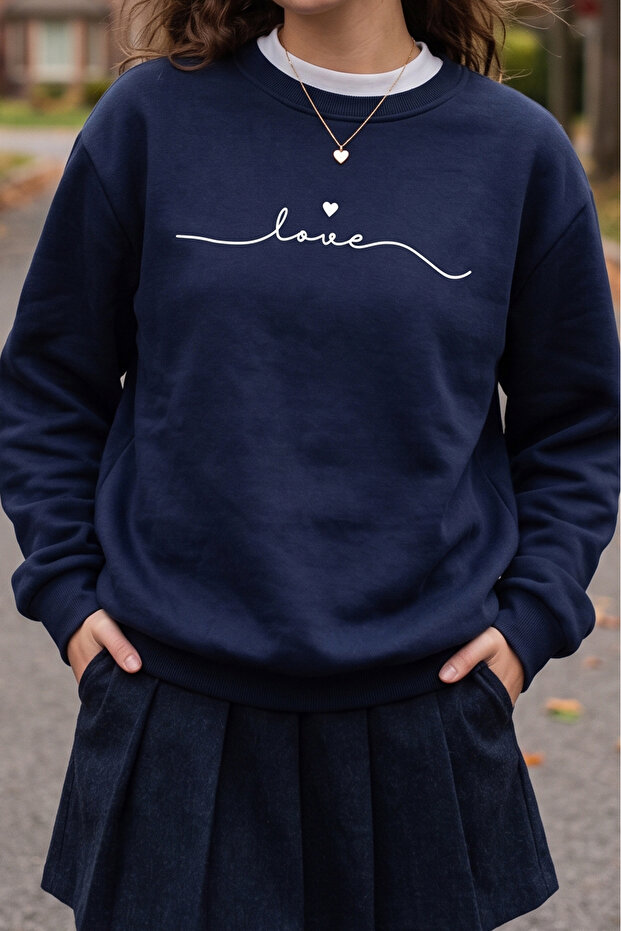 Unisex Love Printed Crew Neck Sweatshirt
