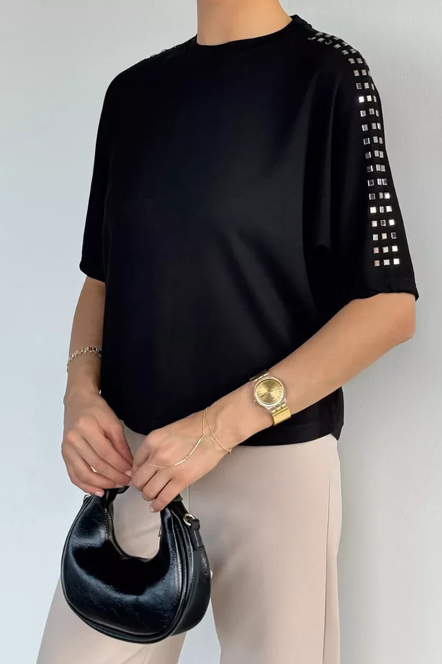 Women's Oversize Blouse with Metal Stones on the Shoulders