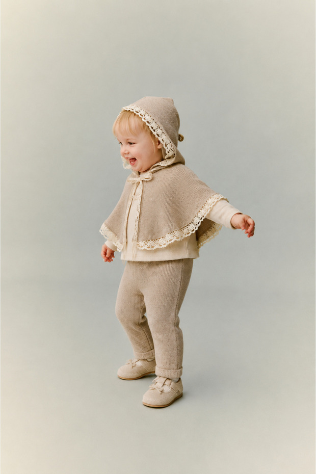 Girl's 3-Piece Set Hooded Embroidery Detailed Cape Long Sleeve T-Shirt Ribbed Leggings Daily Special Occasions Holiday Wear