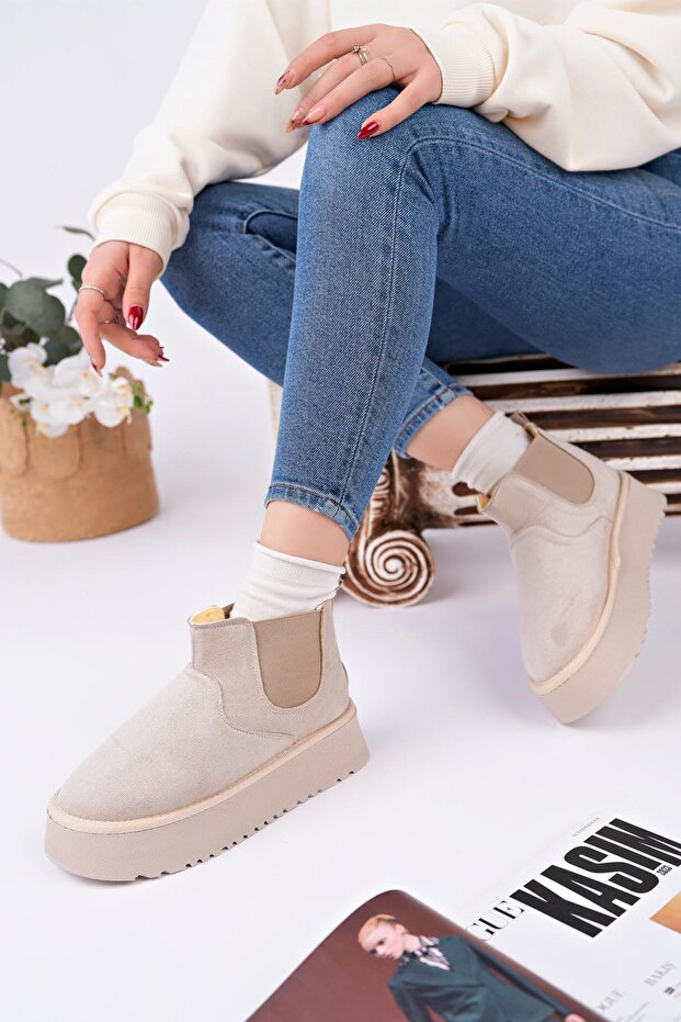 Thick Sole Boots with Rubber Soles and Fur Inside