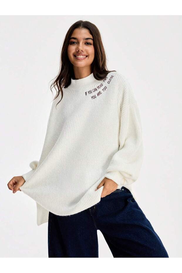 Women's Oversize Stand Collar Letter Embroidered Balloon Sleeve Loose Knitwear Sweater