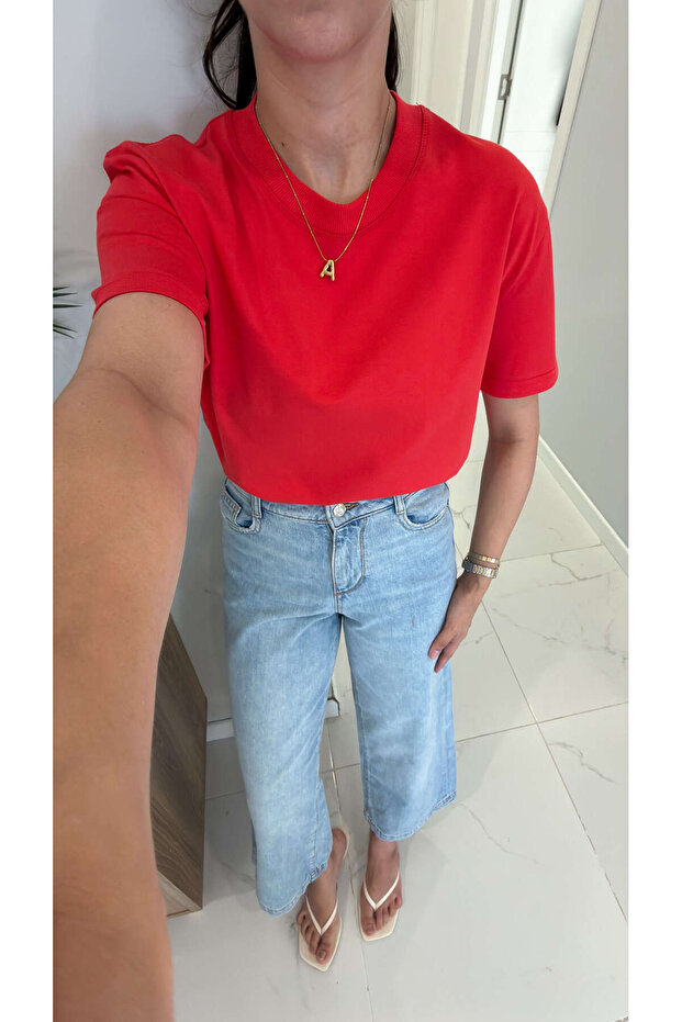 Dlvin Giola Red Decorative Stitched Crew Neck T-Shirt