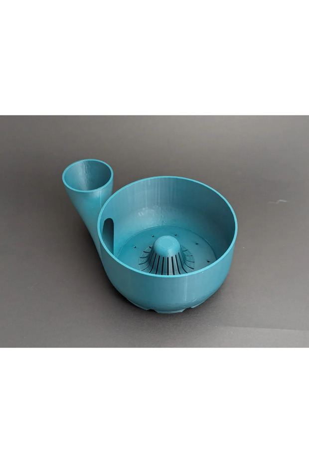 Small 14X14 cm Vegetable and Fruit Washing Bowl with Strainer Fruit and Vegetable Washing and Draining Container