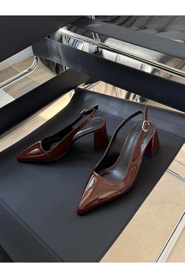 Stefan Women's Patent Leather Heeled Shoes Brown