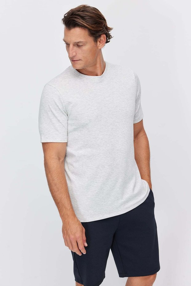 Men's Basic T-shirt