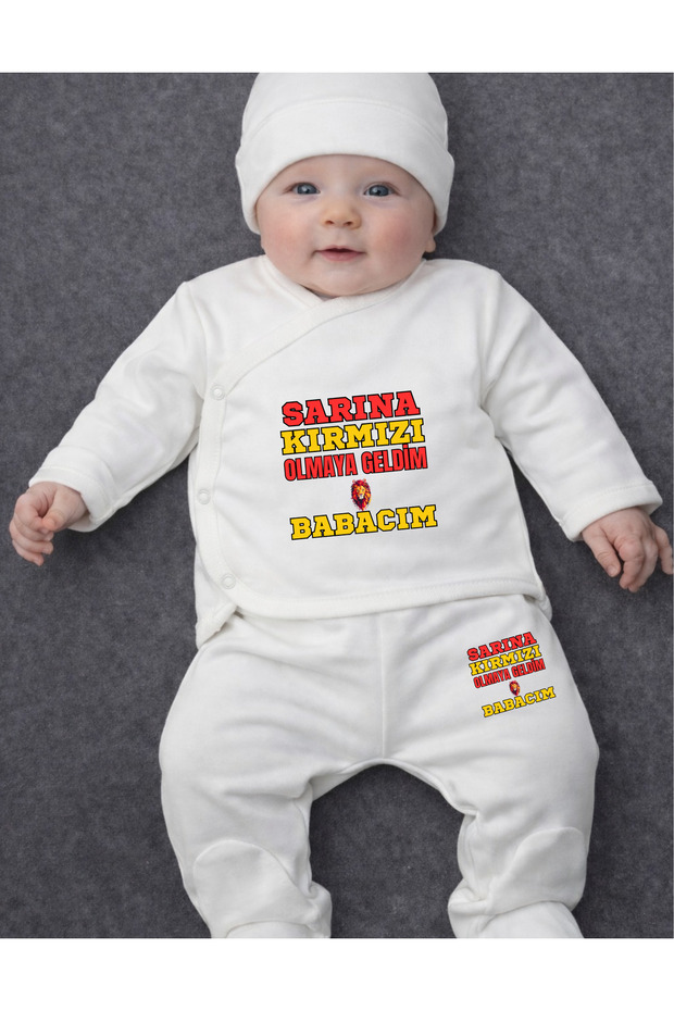 Sarına I'M Here to Become Red Written Baby Set