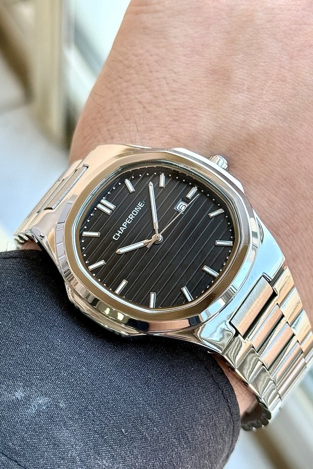 Ch223M Men's Wristwatch with Steel Strap