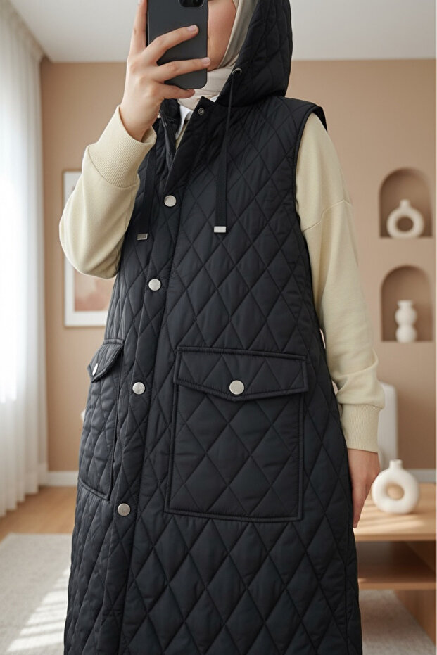 Covered pocket quilted vest - black