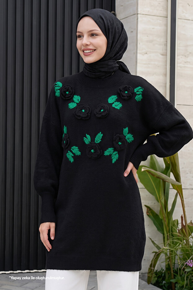 Handcrafted Detailed Black Sweater