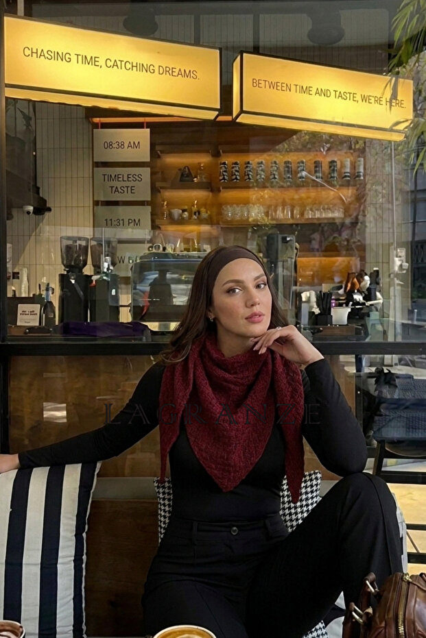 Self-Knitted Patterned Triangle Women's Shawl