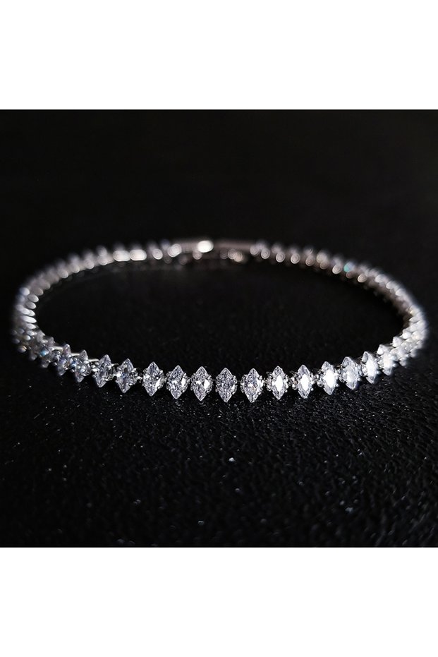 big 17cm 2024 New Marquise Oval Square Cut Luxury Silver Color on Hand Tennis Bracelet Bangle for Wo