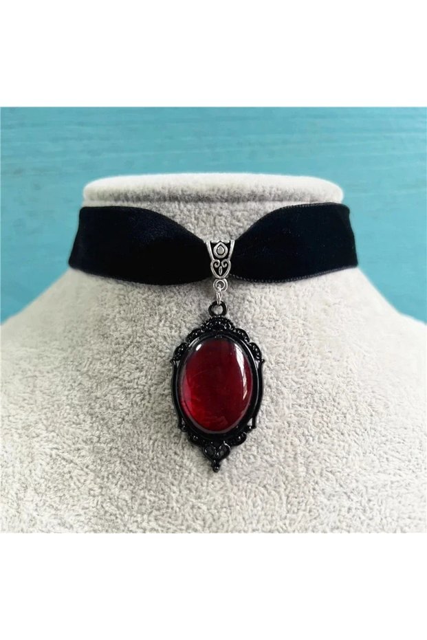Red Gothic Witch Pagan Blood Red Pendant Chocker Necklace Women Vintage Black Velvet Necklace Person