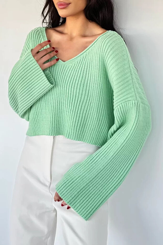 V-Neck Crop Top Loose Knit Blouse