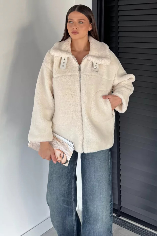 Women's Plush Coat with Belt Detail at the Collar and Inner Lining
