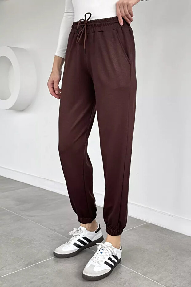 Women's Elastic Waist and Cuff Sweatpants