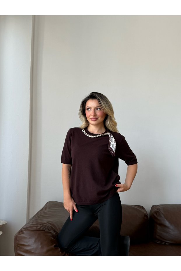 Women's Brown Scarf Chain Detailed Knitwear Blouse