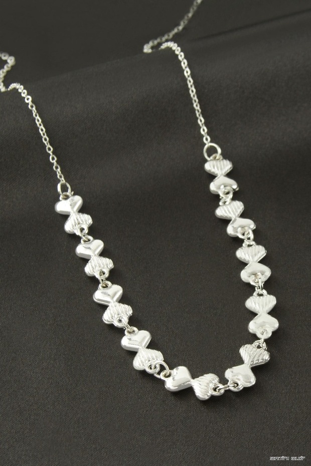 Spt-Gld Striped Lucky Charm Necklace (222454), Silver Color.