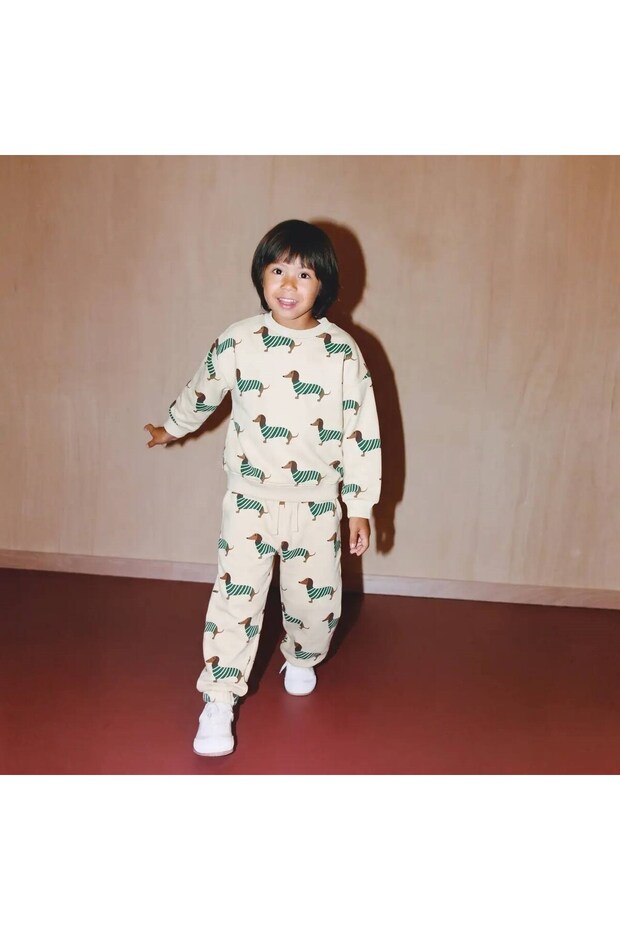 Unisex Kids' Dog Patterned Sweatshirt and Jogger Pants 2-Piece Set