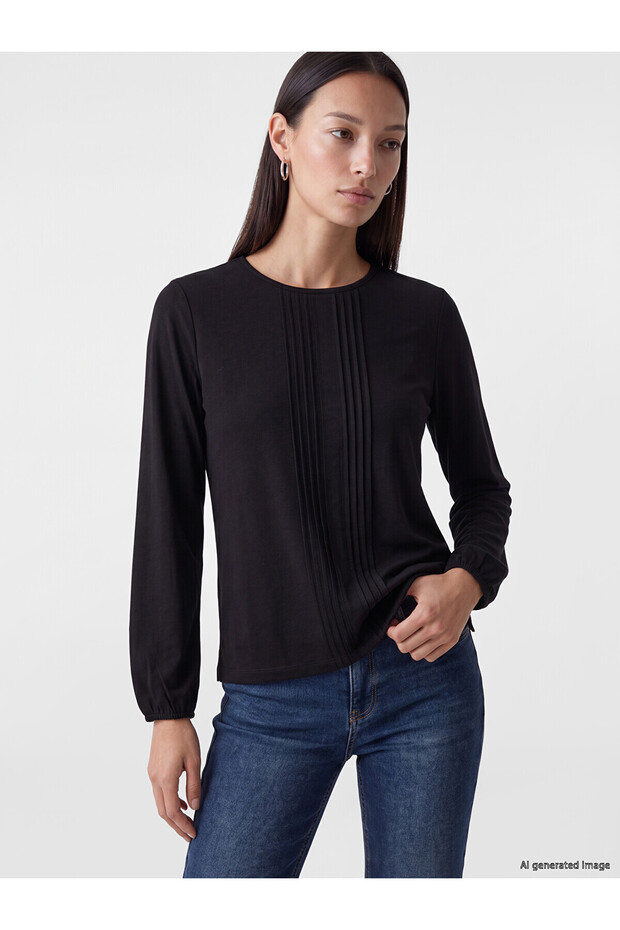 Black Crew Neck Decorative Stitched Blouse