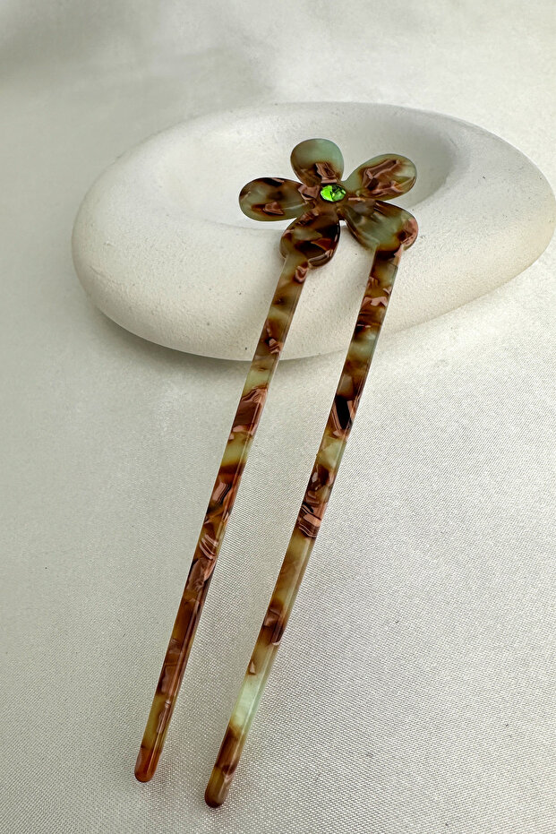 Clover Figured Stone Detailed Bun Buckle (15cm)