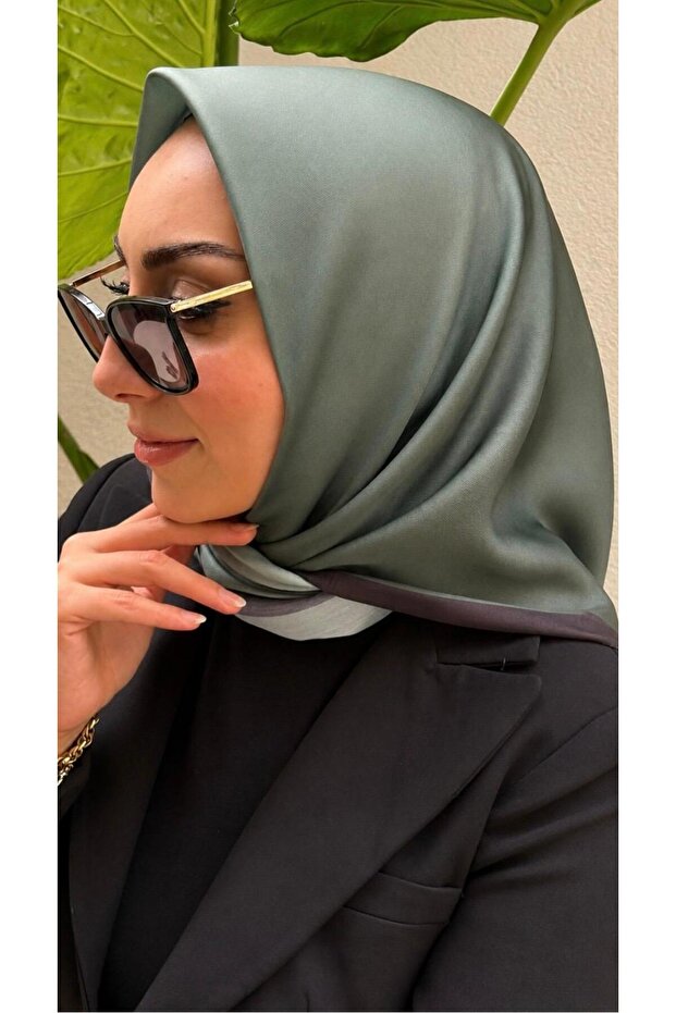 Dark Green Gradient Pattern Soft Cotton Scarf