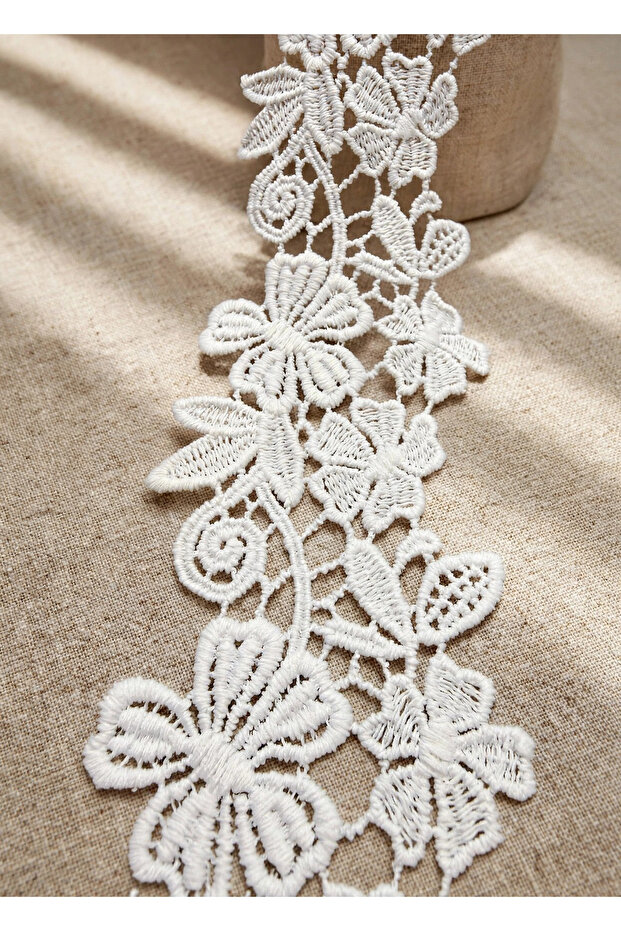 6 cm Floral Patterned Matte White Guipure Lace Ribbon-Decorative Ornament- 1 Meter-Tg-1