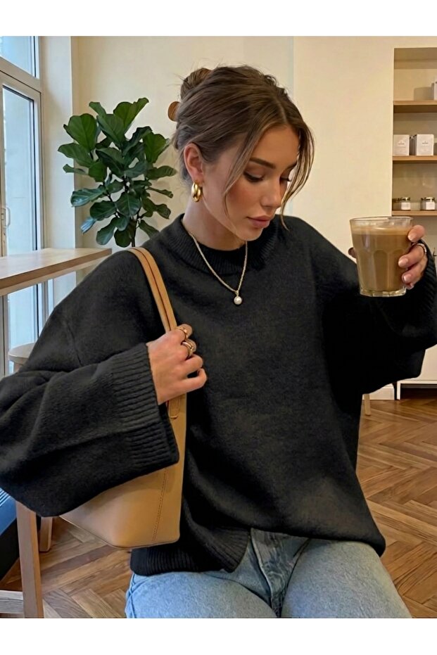 Women's Crew Neck Black Oversize Knitwear Sweater Tuma1972