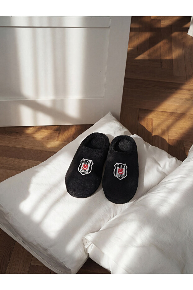 Trendlucky Beşiktaş Embroidered House Slippers with a Difference