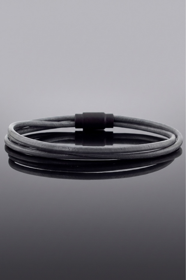 Gray Original Leather 3 Row Black Color Magnetic Clip Men's Bracelet M068B