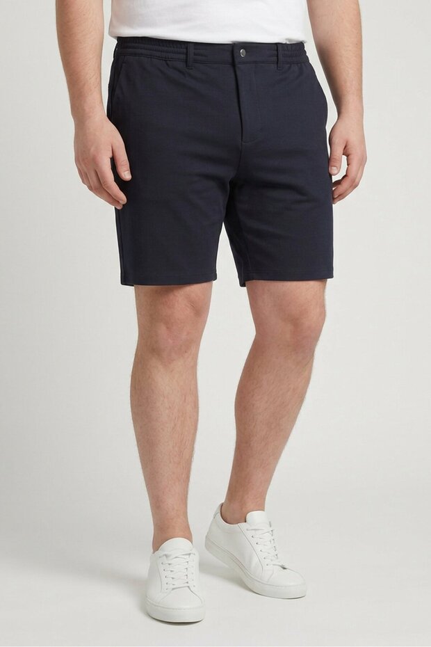 Men Solid Basic Shorts, Navy Blue