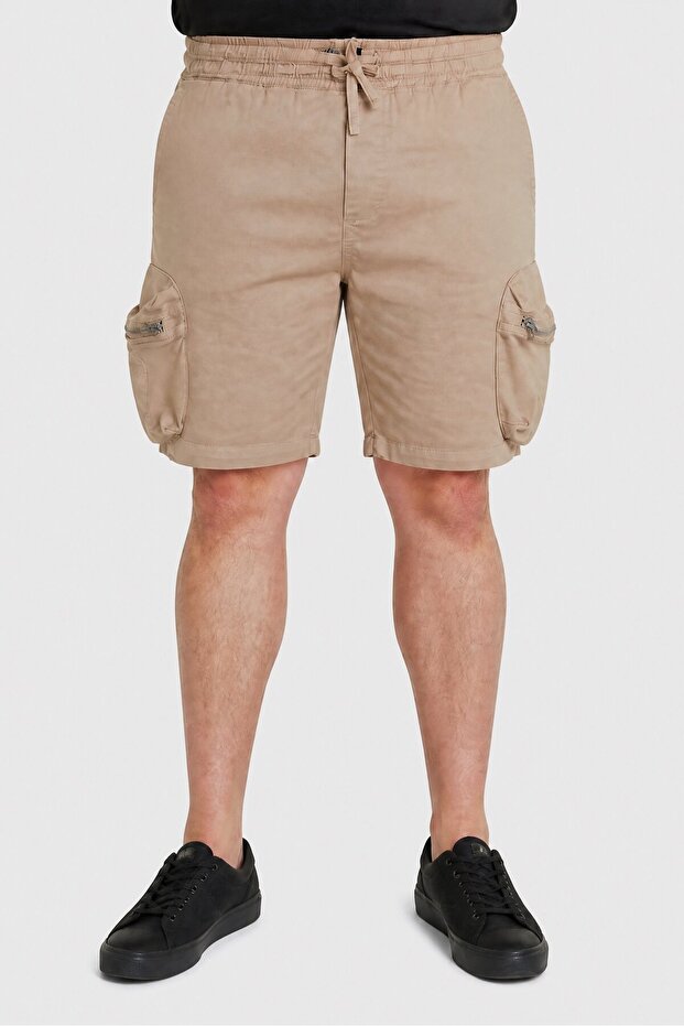 Men Solid Cargo Shorts, Stone