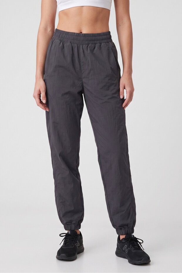 Women Sportswear Fit Outdoor Track Pants, Black