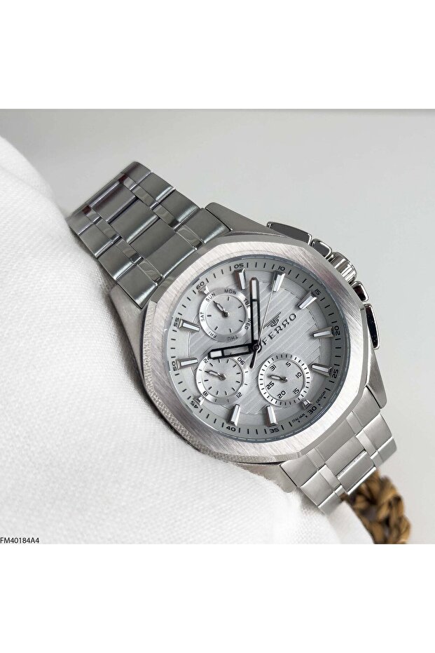 Fm40184A4 Men's Wristwatch with Steel Strap