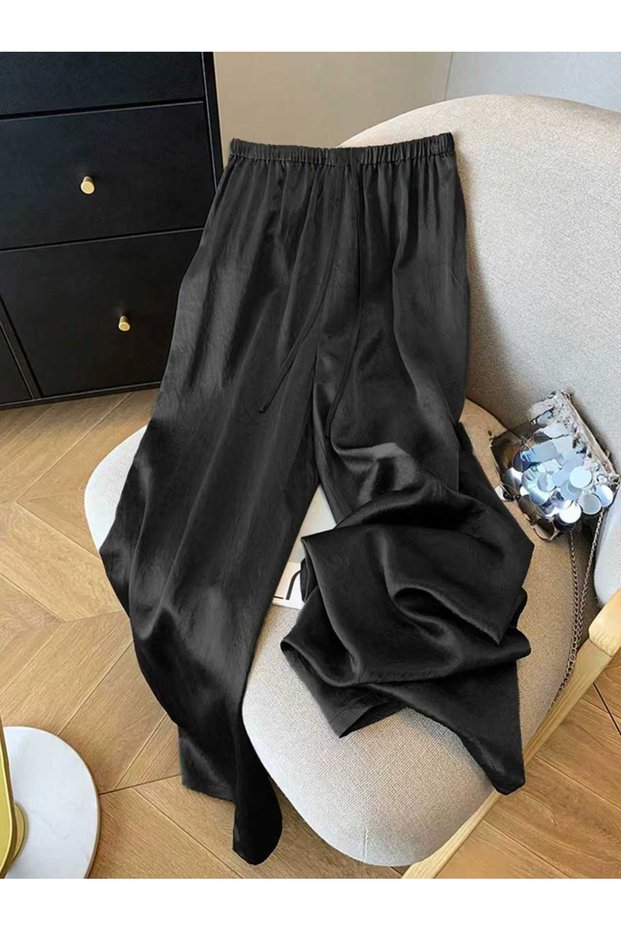 Black Solid Wide Leg Pants