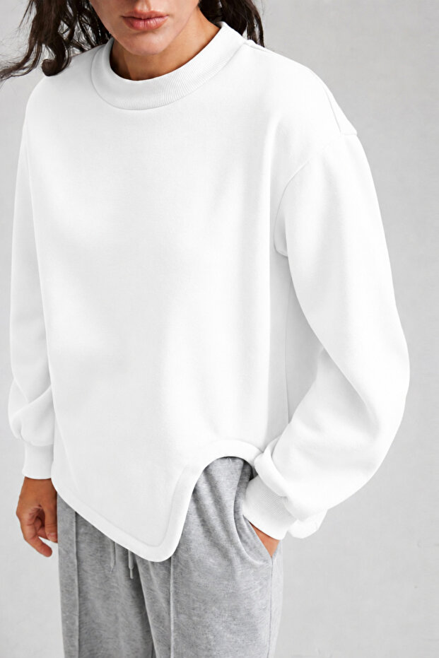 Women's Asymmetrical Crew Neck 3 Thread Ribbed Oversize Sweatshirt