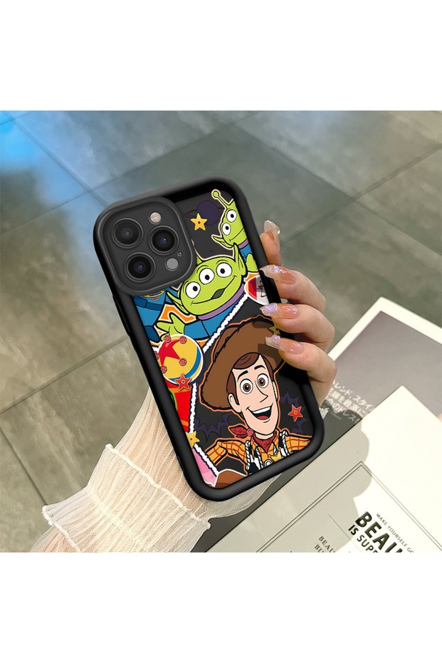 حافظة سيليكون سوداء متوافقة مع هاتف iPhone 16 Pro Max، مقاومة للصدمات مع حماية للكاميرا، تصميم كرتوني.