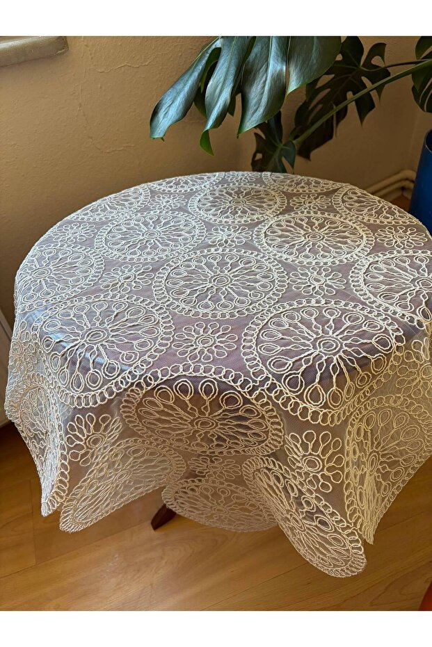 Fiskos Tablecloth Tulle Guipure Dowry Box
