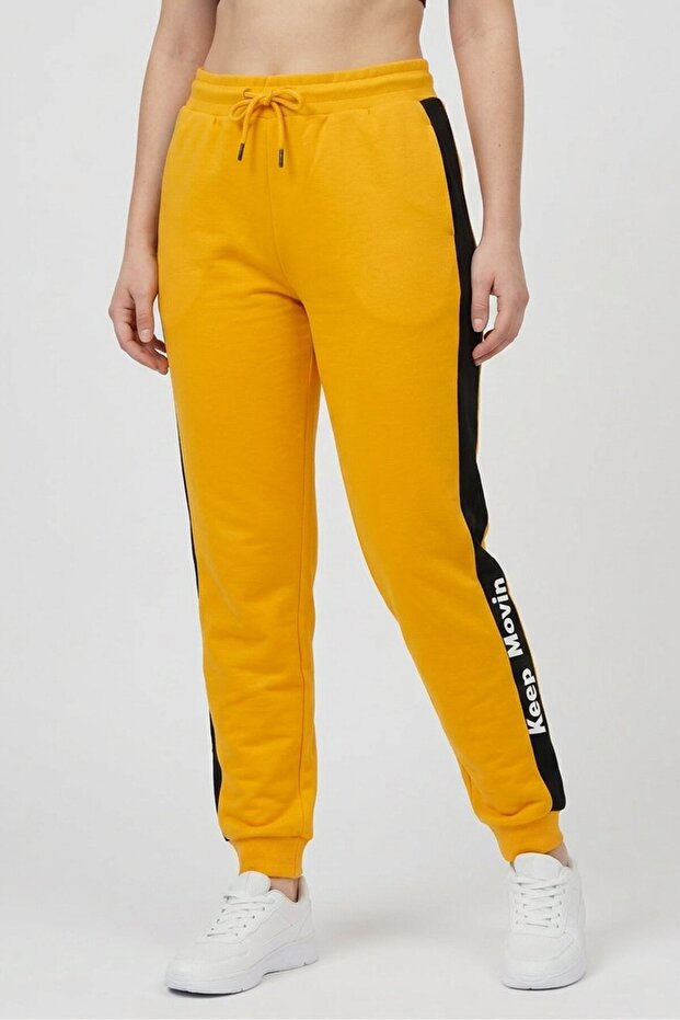 Women Regular Fit Outdoor Sweatpants, Dark Yellow