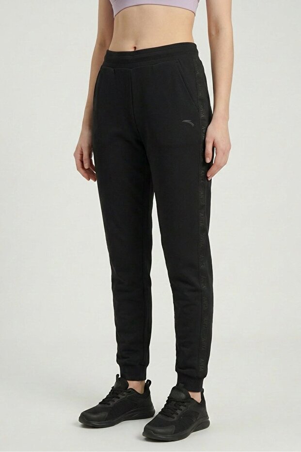 Women Regular Fit Training Sweatpants, Black