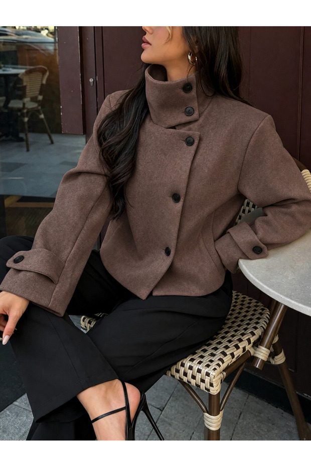 Women's Stand Collar Short Cashmere Coat with Buttoned Pocket Detail Winter Coat Jacket
