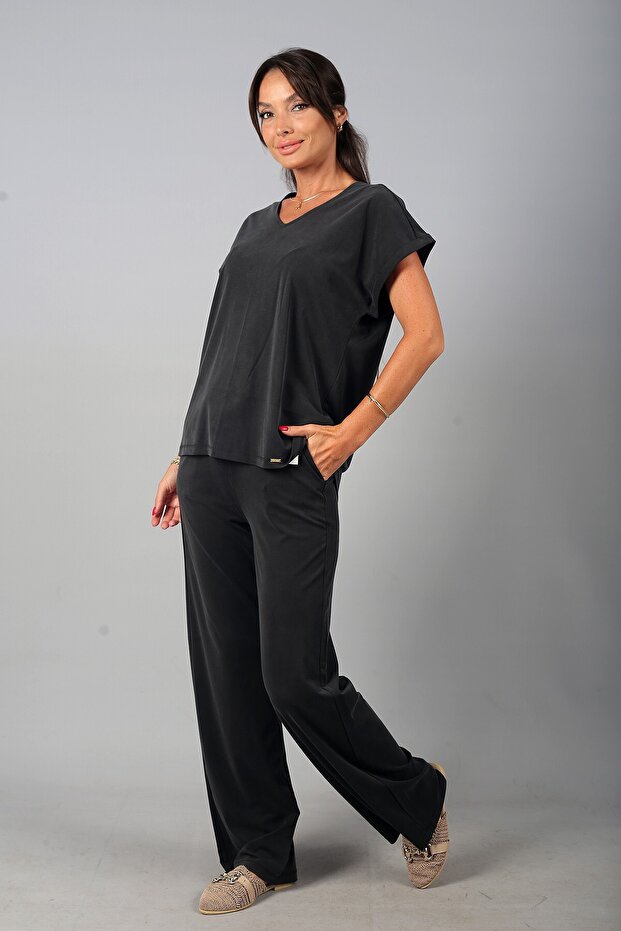 Women's V-Neck Back Button Detailed Blouse Elastic Waist Pocketed Wide Leg Pants Lyocell 2-Piece Set
