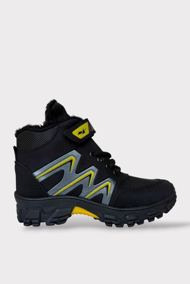 Fur-lined cold and water resistant zippered children's boot black - yellow