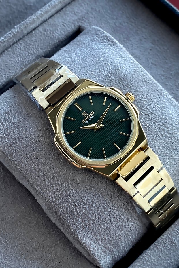Original stainless steel band women's watch with special gift box - perfect for a loved one