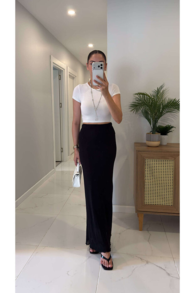 Black Elastic Waist Lined Skirt