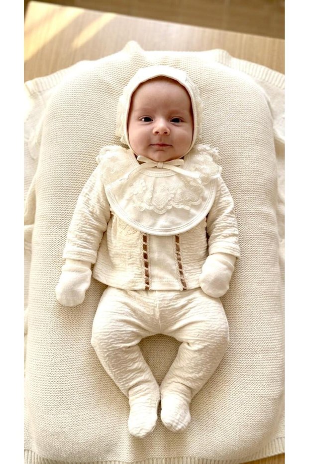 Minicyzn 2102 Baby Girl Cream Victoria Newborn Bodysuit Set