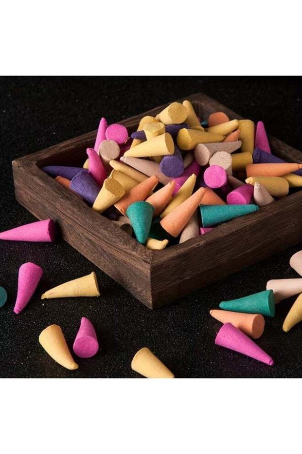 Incense Cones| Mixed 200 Pieces | | Sandlewood, Rose, Lavendar, Oud, Bakhoor, Jasmine, Orange, Lemon Grass, Cherry Blossom, Sage, Agarwood, Dragon Blood, Osmanthus and more (200 Cones)