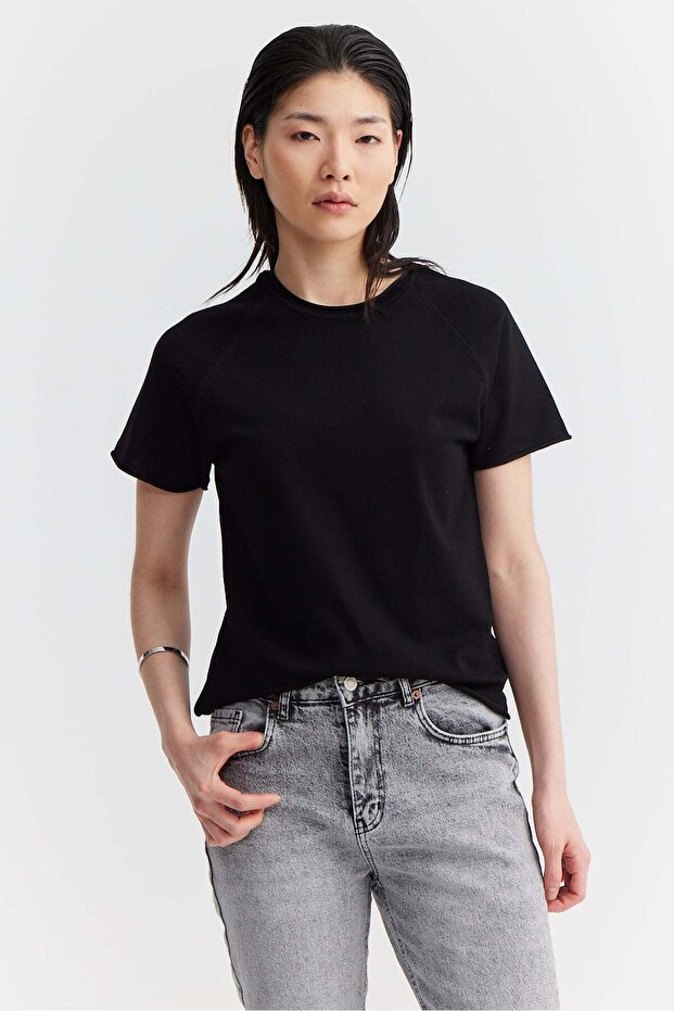 Women's Crew Neck Knit T-Shirt